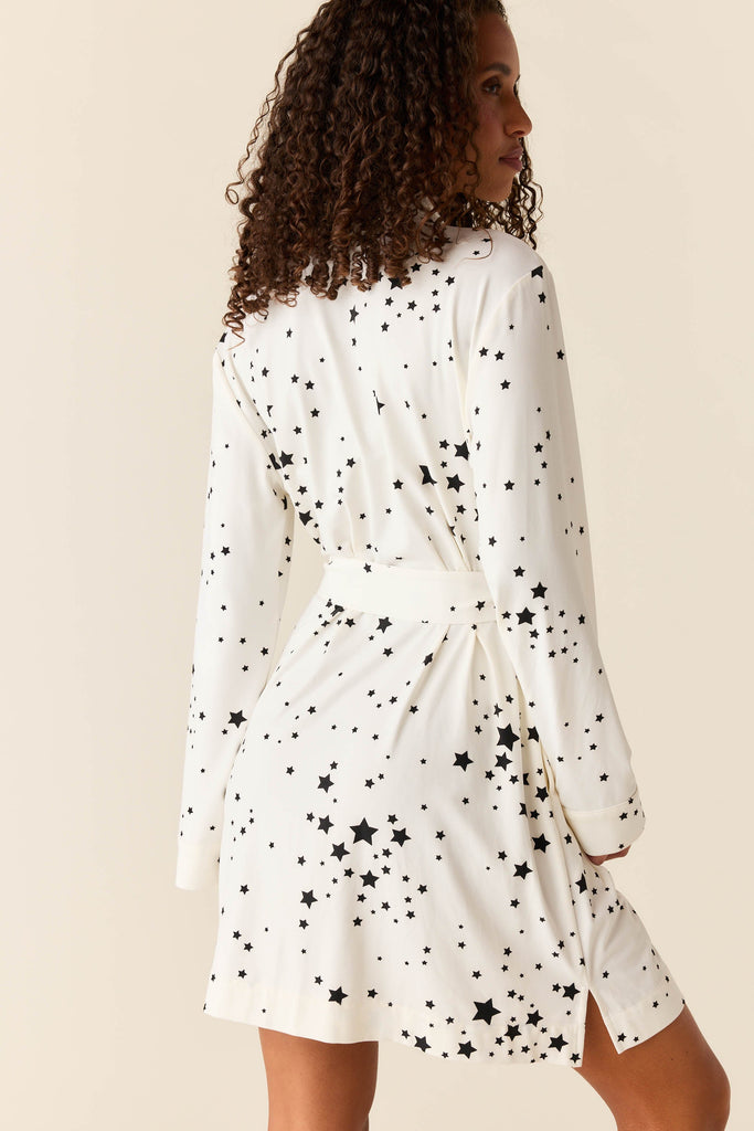 Meadow Cloud Jersey Classic Short Robe in White Stars