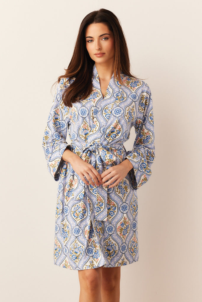 Meadow Cloud Jersey Classic Short Robe in Villeroy