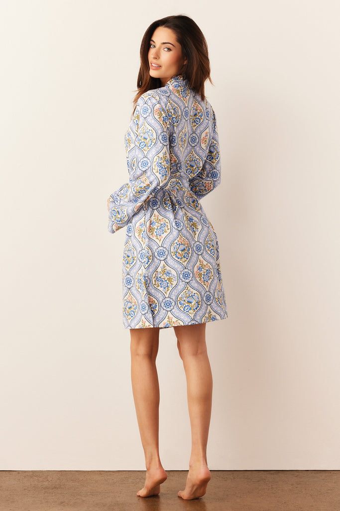 Meadow Cloud Jersey Classic Short Robe in Villeroy